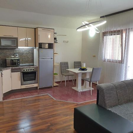 Hostel "Arco" Брчко Екстер'єр фото