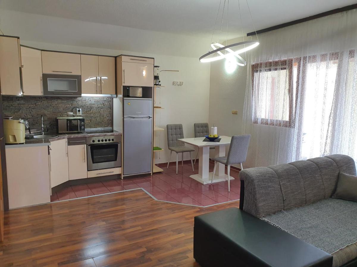Hostel "Arco" Брчко Екстер'єр фото